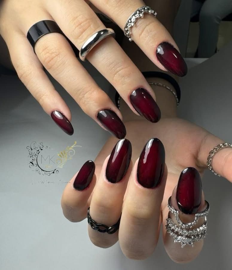 Diseño de uñas por Miguel Olvera