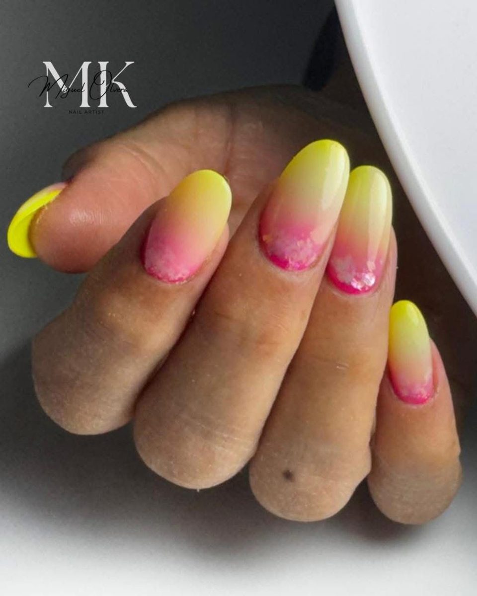 Diseño de uñas por Miguel Olvera