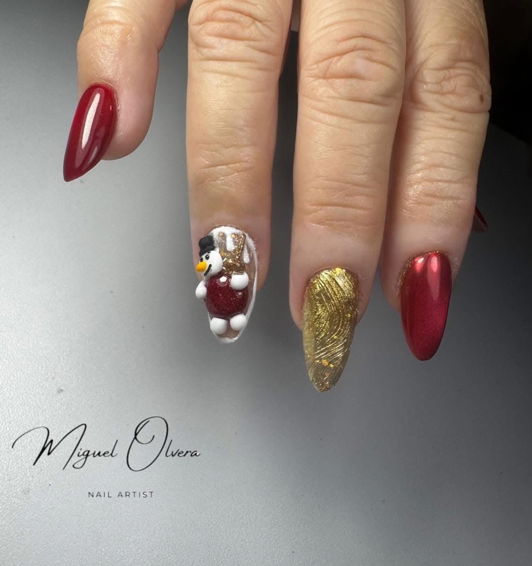 Diseño de uñas por Miguel Olvera